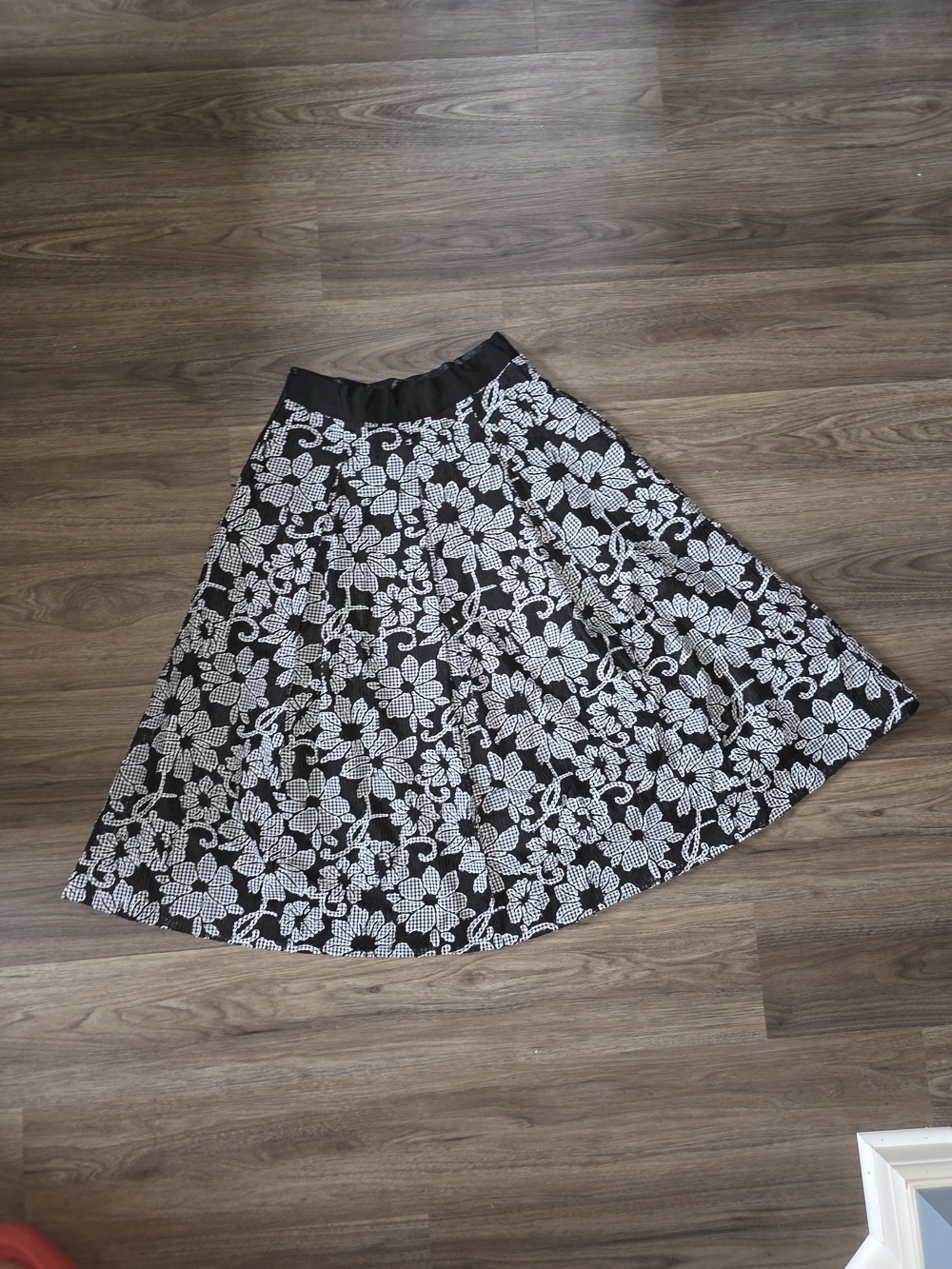 White House Black Market Black and White Floral Circle Skirt